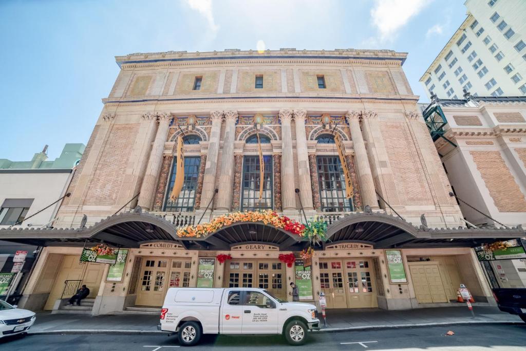 Union Square Plaza Hotel